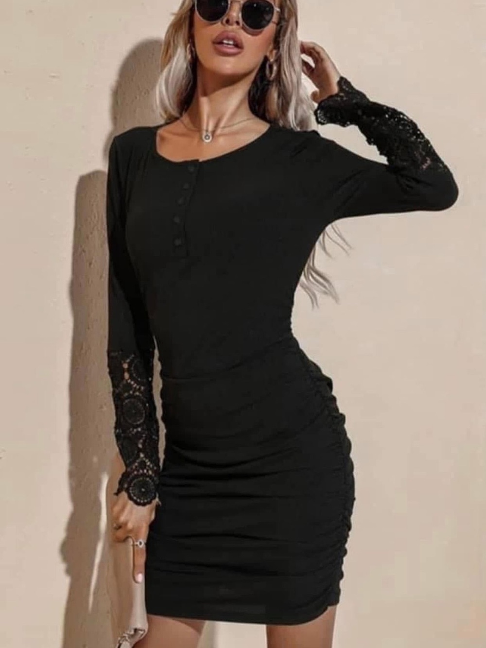 Women’s Black Long-Sleeve Ruched Lace-Sleeve Bodycon Dress